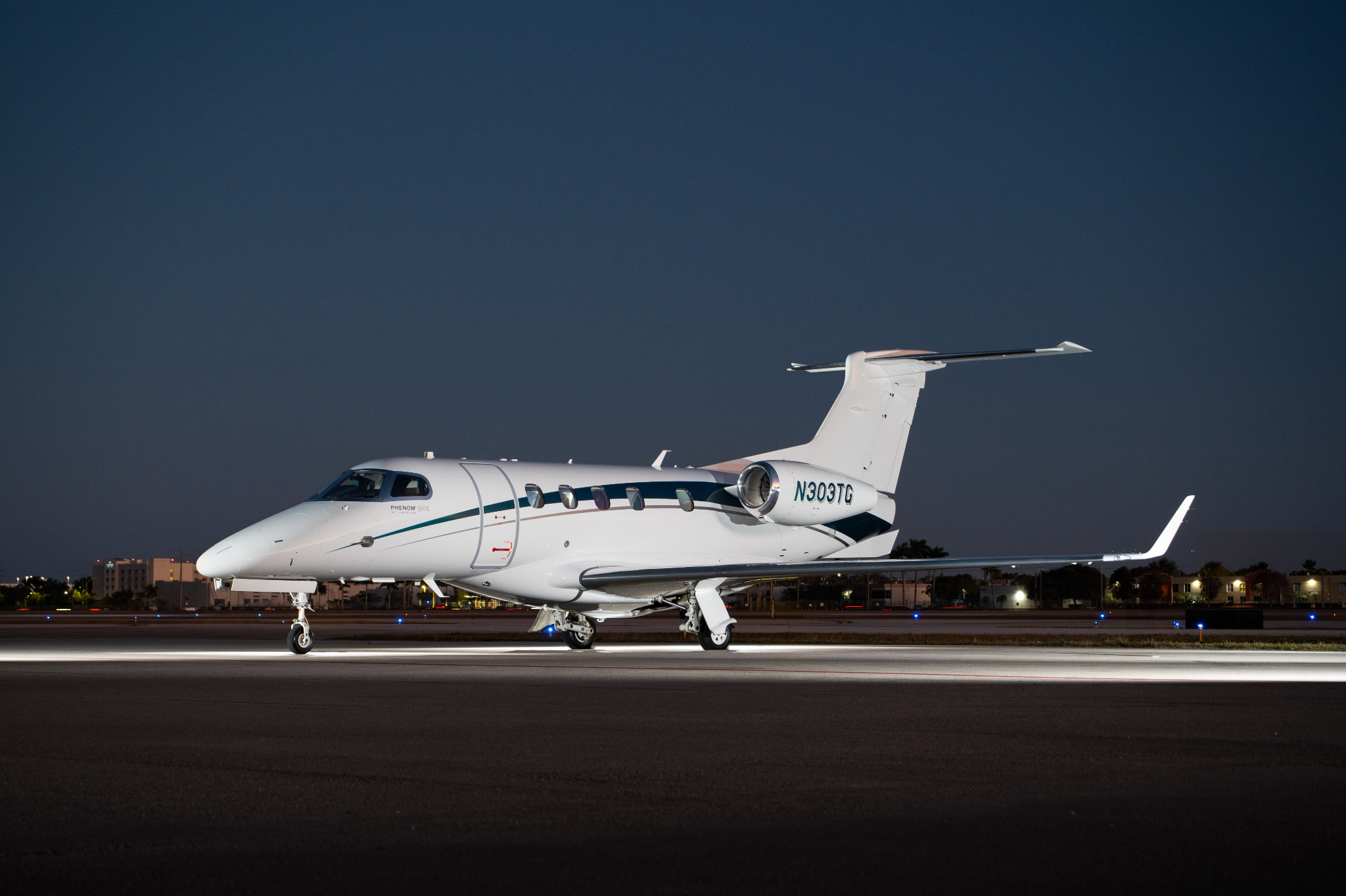 EMBRAER PHENOM 300E