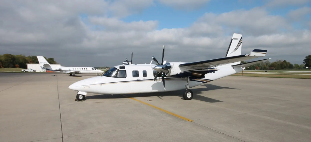 COMMANDER 690A-10 photo 3