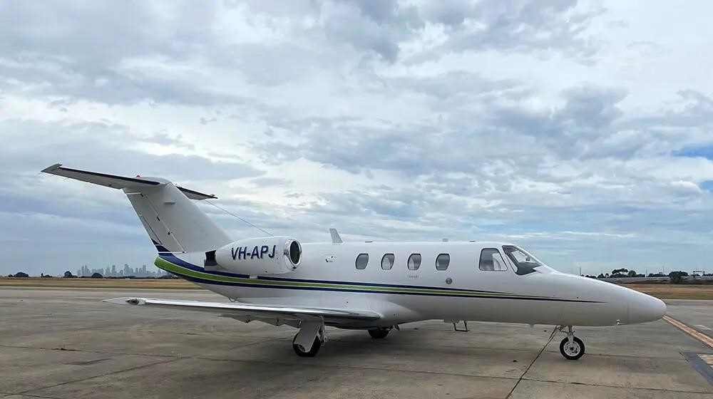 CESSNA CITATION 525 photo 2