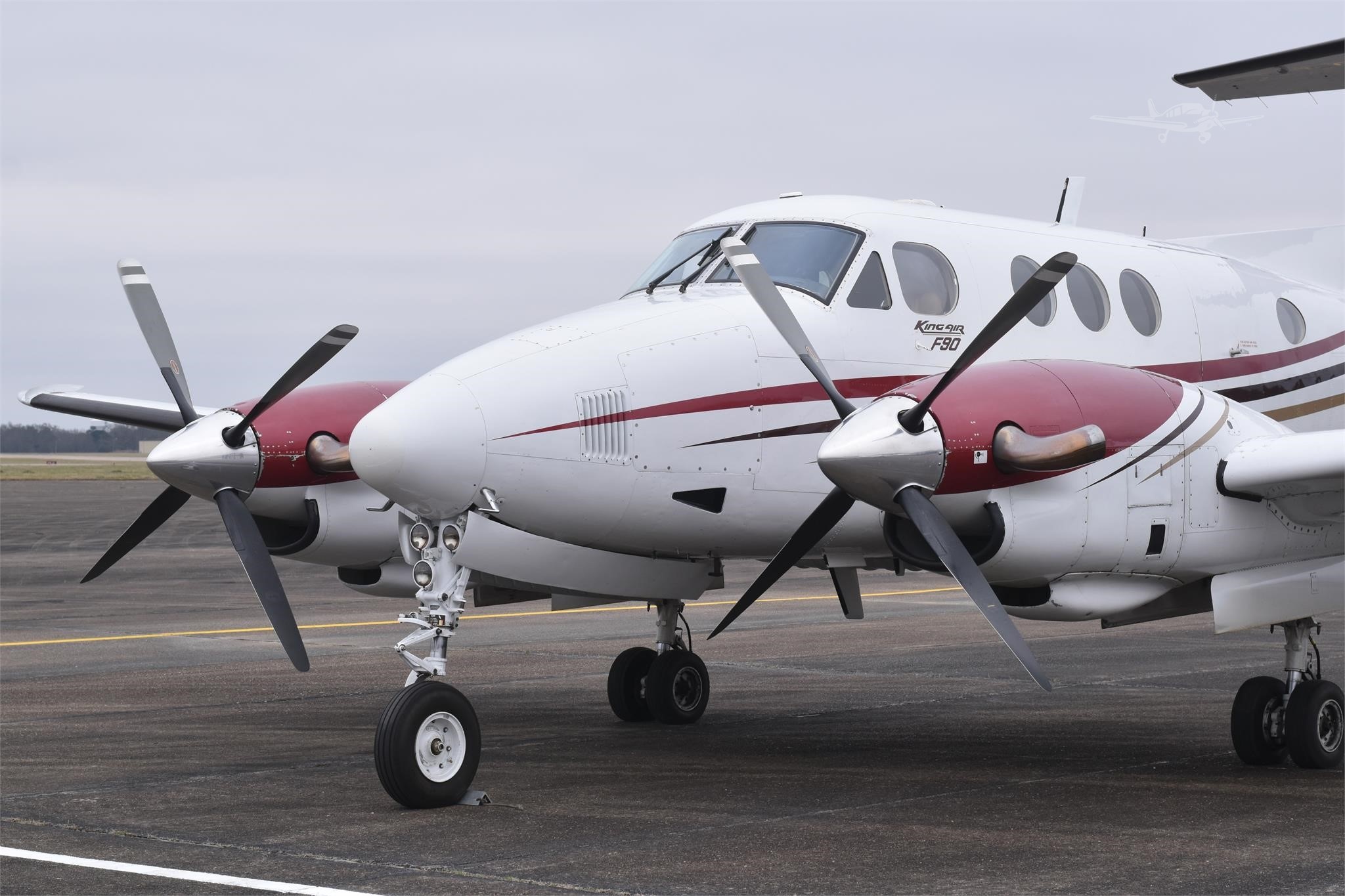 BEECHCRAFT KING AIR F90 photo 2
