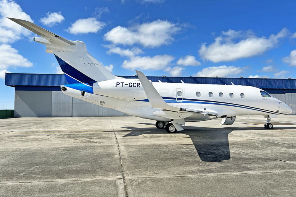 EMBRAER LEGACY 450 photo 2