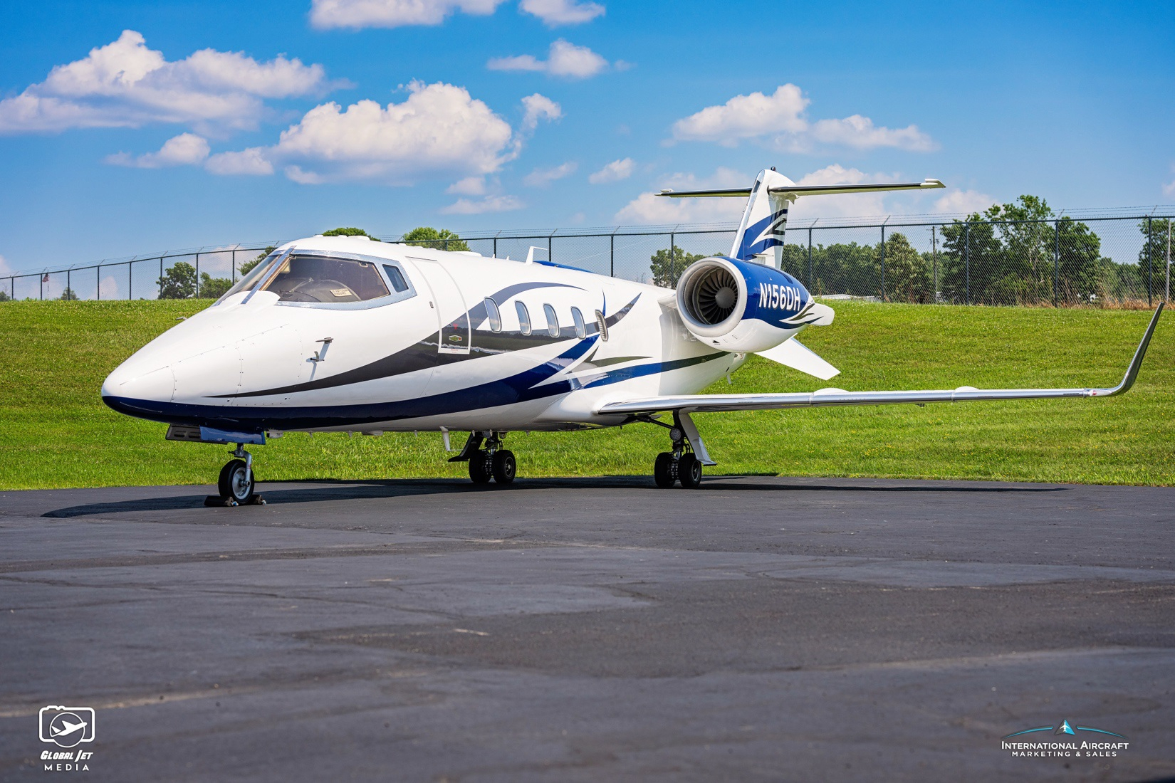 BOMBARDIER LEARJET 60 photo 2