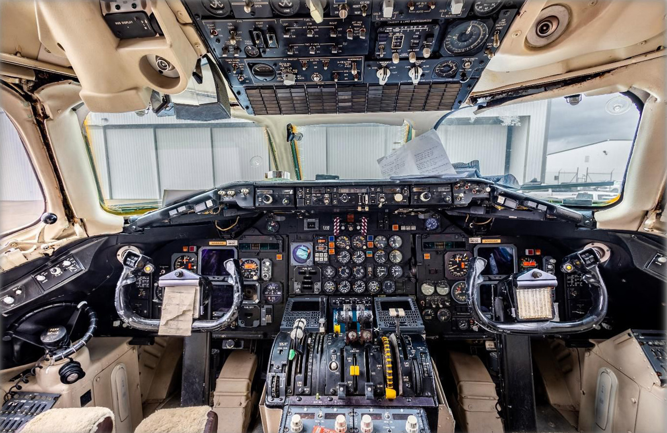 MD HELICOPTERS (MCDONNELL DOUGLAS) MD-87 photo 2