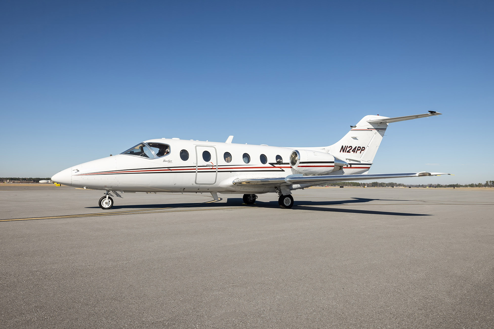 BEECHCRAFT BEECHJET 400A photo 2