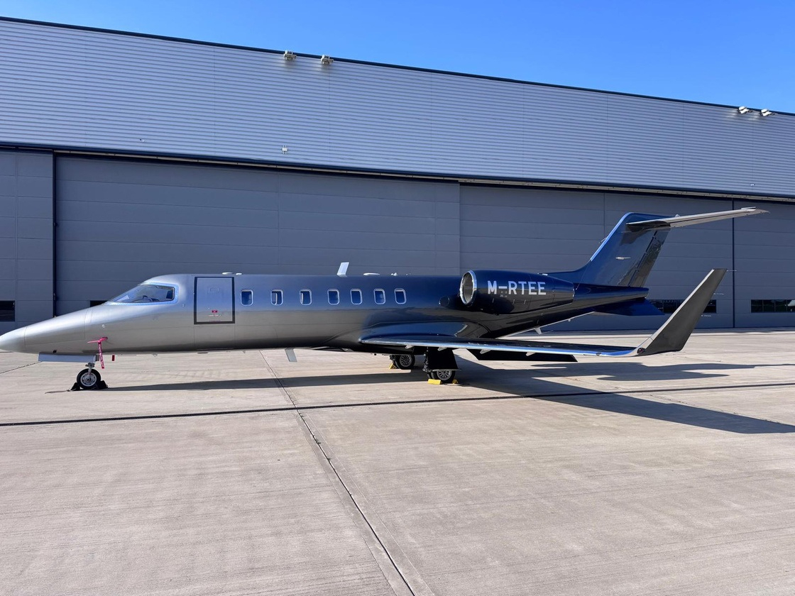 BOMBARDIER LEARJET 40XR photo 3