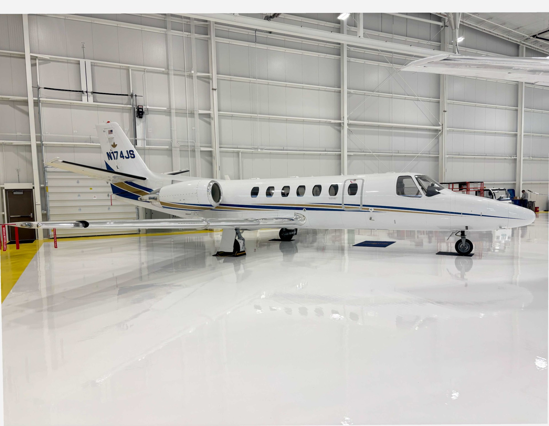 CESSNA CITATION ENCORE photo 2