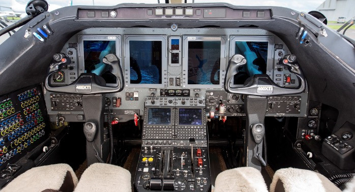 HAWKER 400XTi photo 2