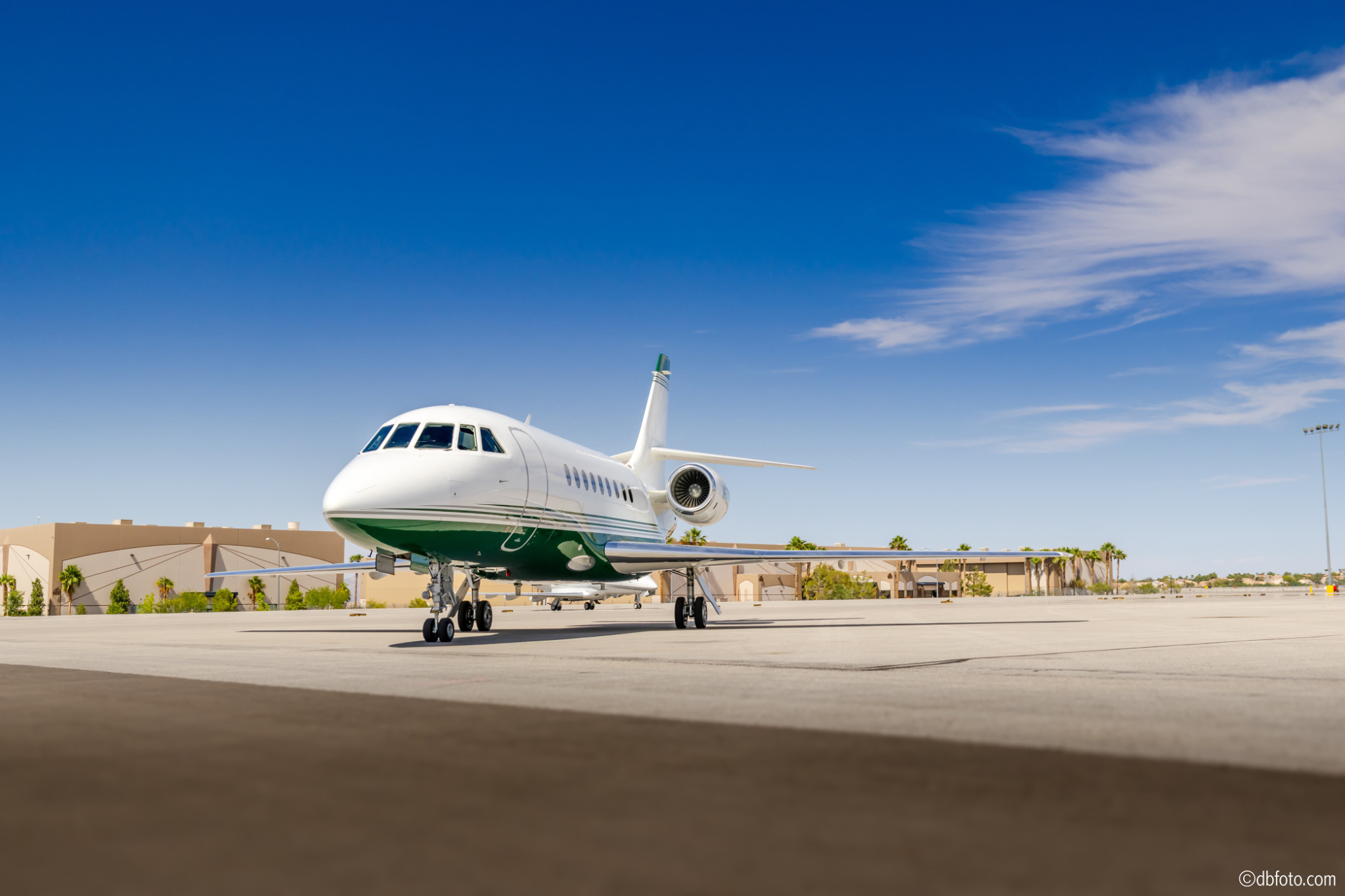 DASSAULT FALCON 2000 photo 2