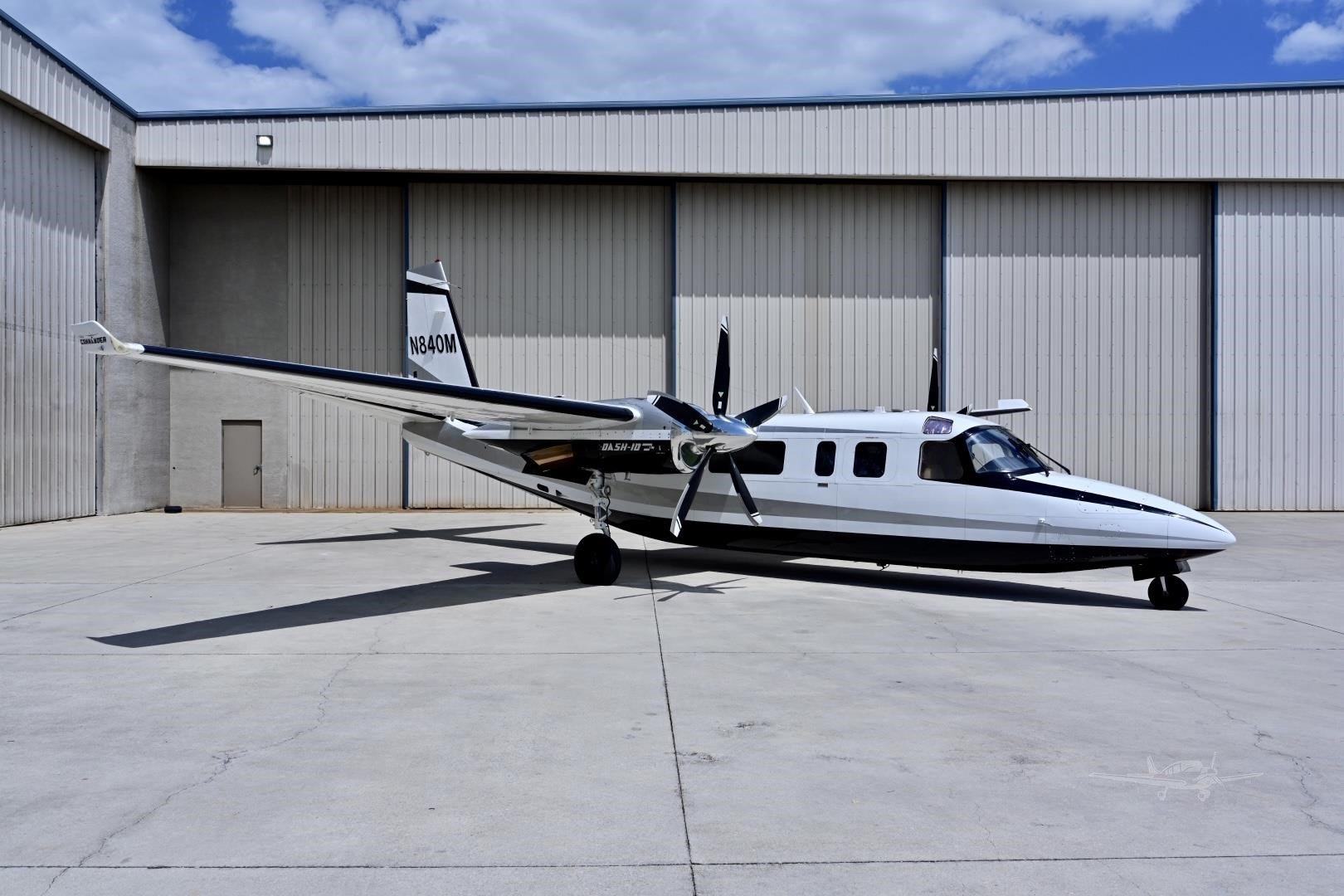 COMMANDER 840 photo 2