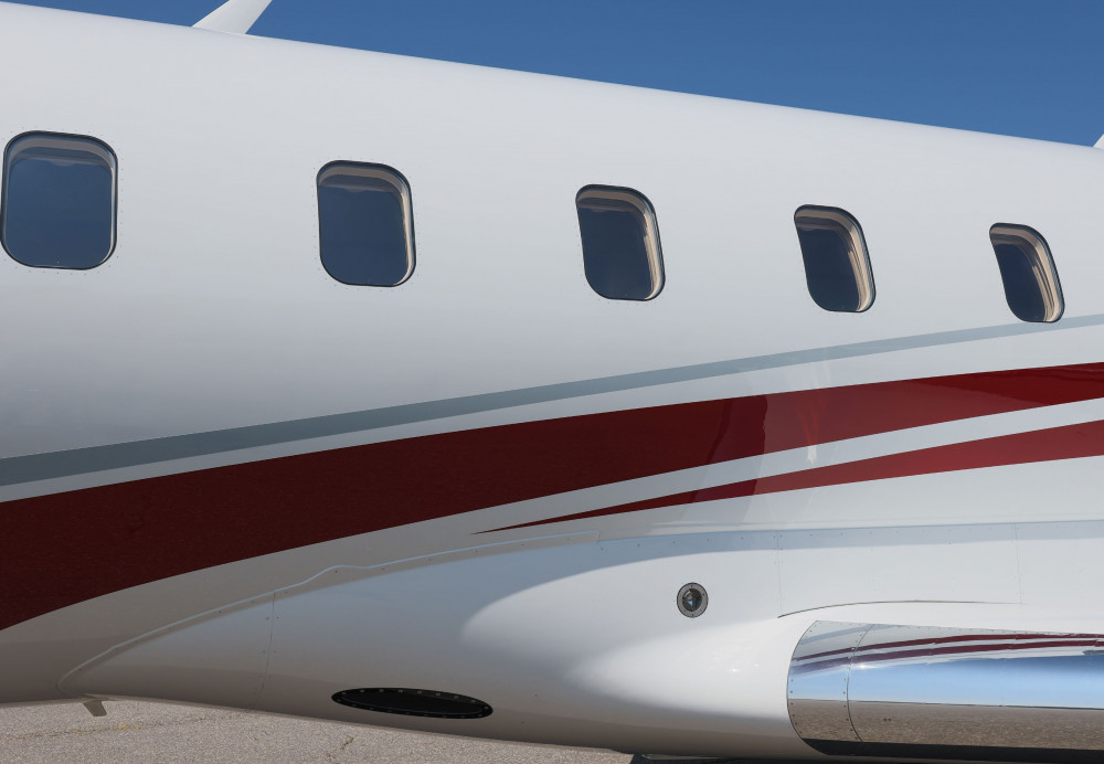 BOMBARDIER CHALLENGER 300 photo 3