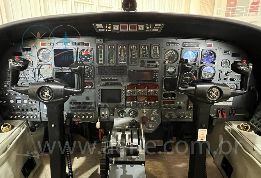 CESSNA CITATION II photo 3