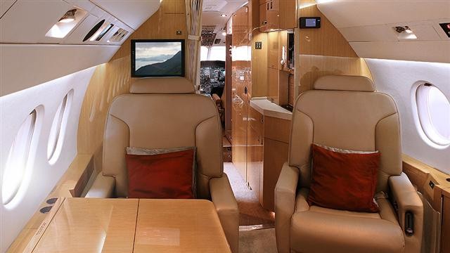 DASSAULT FALCON 900 photo 3