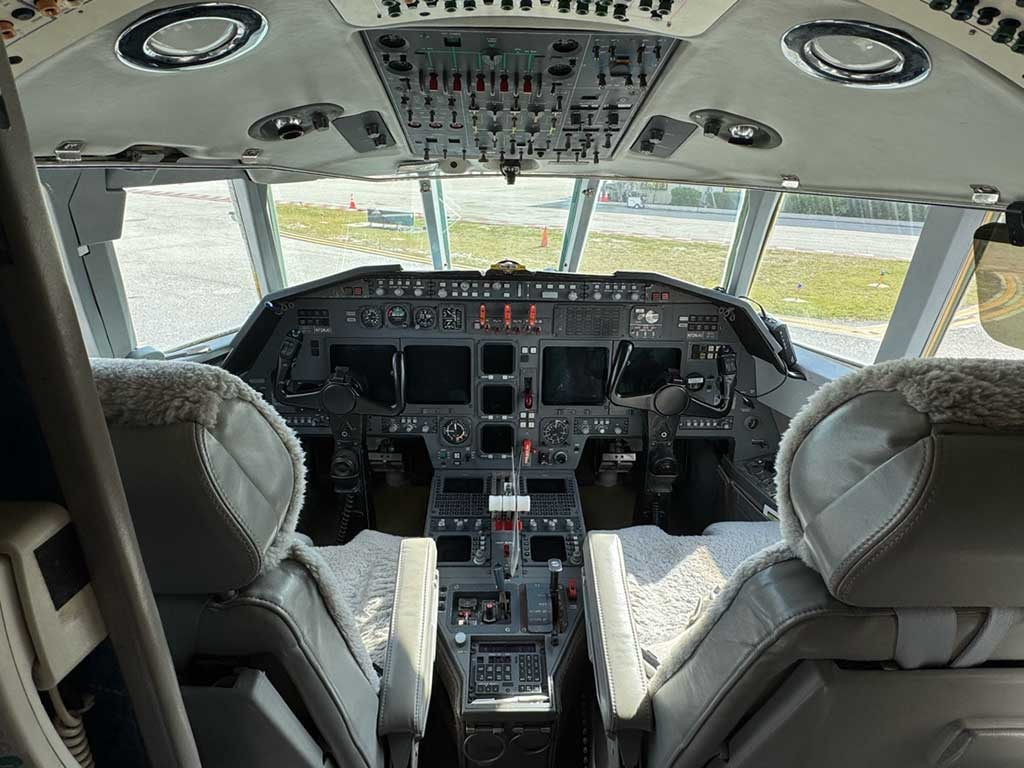 DASSAULT FALCON 50EX photo 2