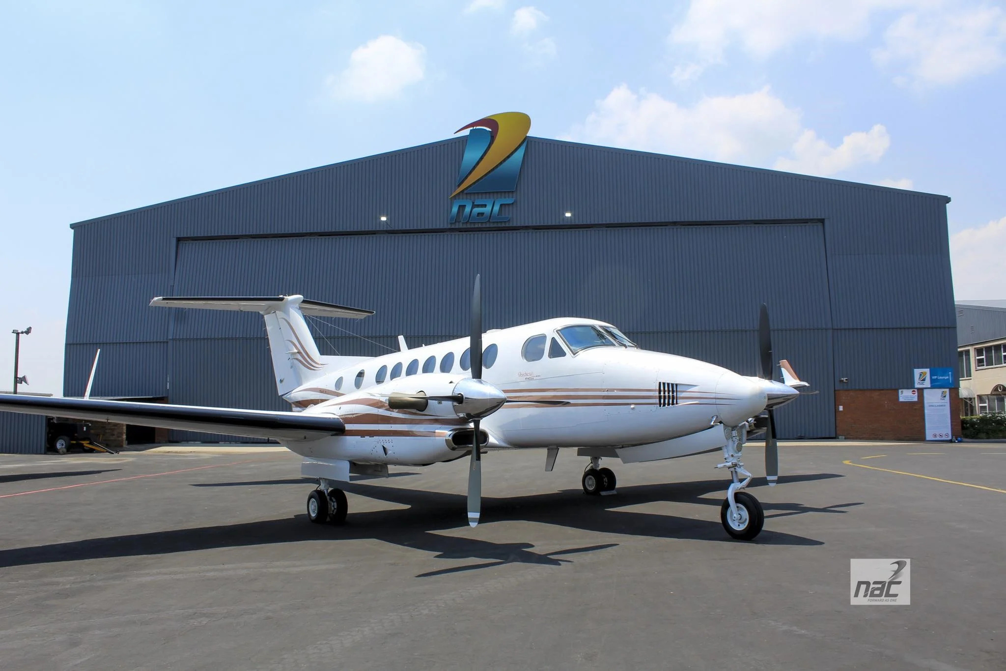 BEECHCRAFT KING AIR 350 photo 3