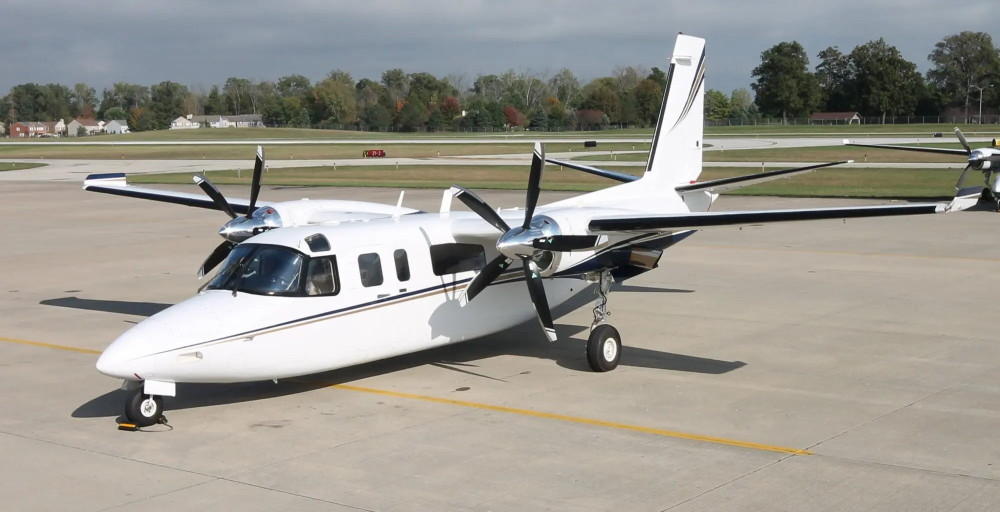 COMMANDER 690A-10