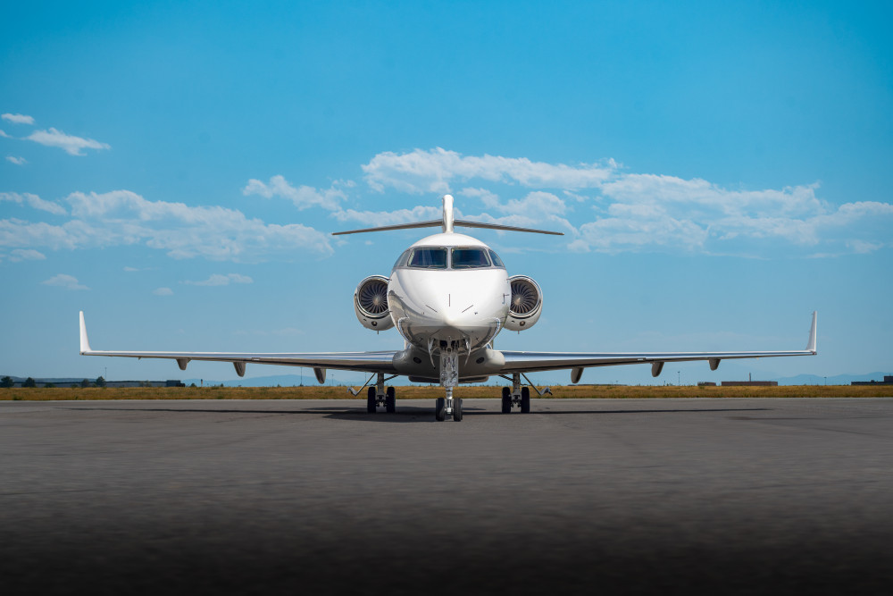 BOMBARDIER CHALLENGER 300 photo 2