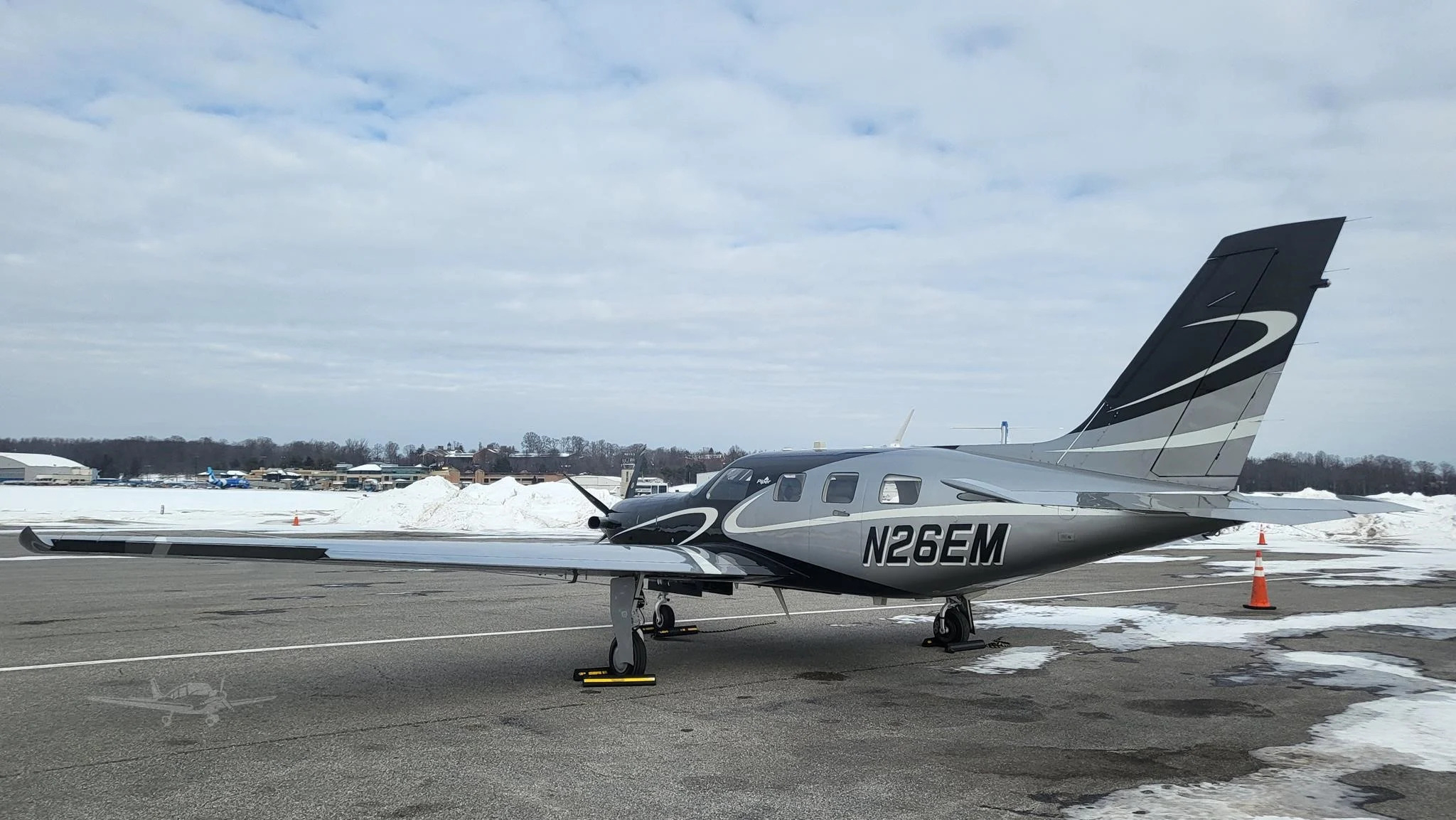 PIPER M600 photo 2