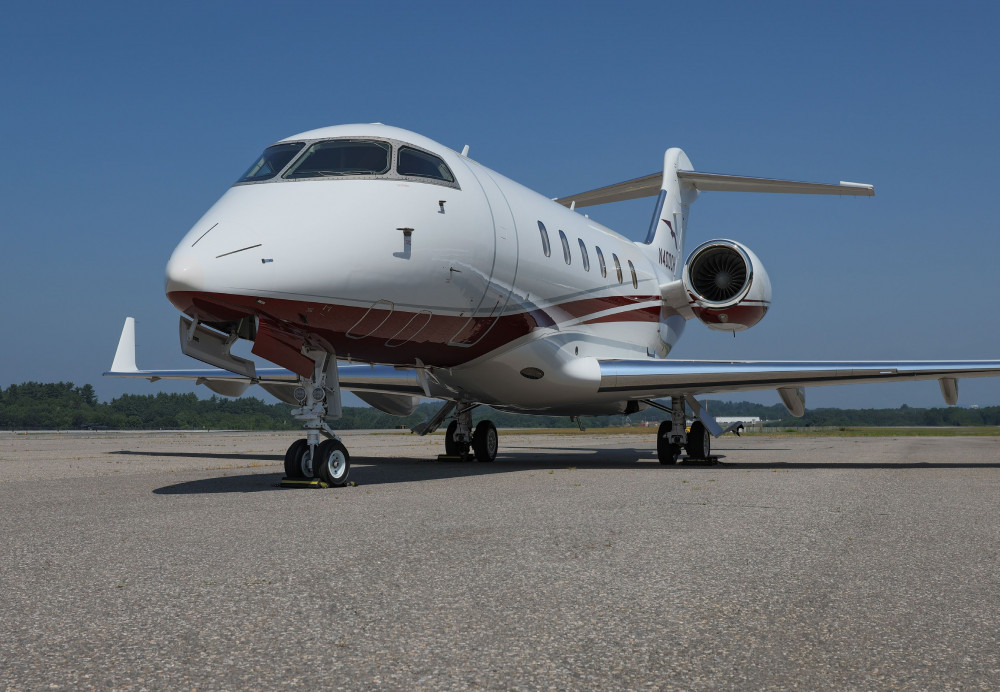 BOMBARDIER CHALLENGER 300 photo 2