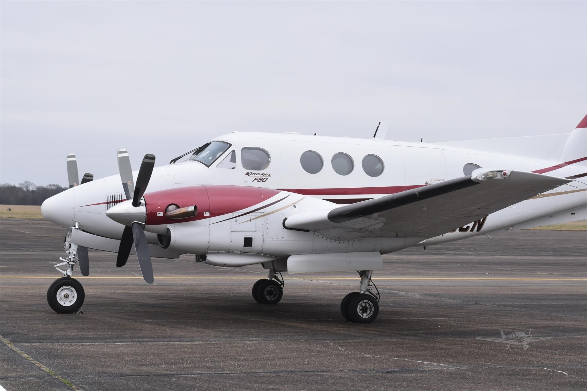 BEECHCRAFT KING AIR F90 photo 3