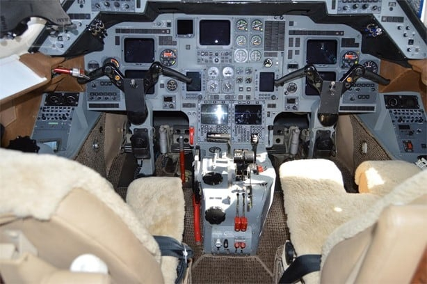 HAWKER 800XP photo 2