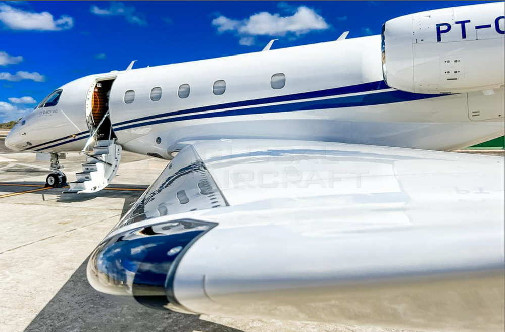 EMBRAER LEGACY 450 photo 3