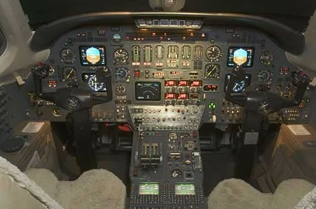 CESSNA CITATION VII photo 2