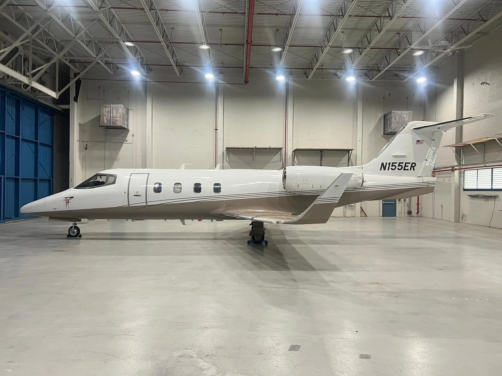 BOMBARDIER LEARJET 55ER photo 23