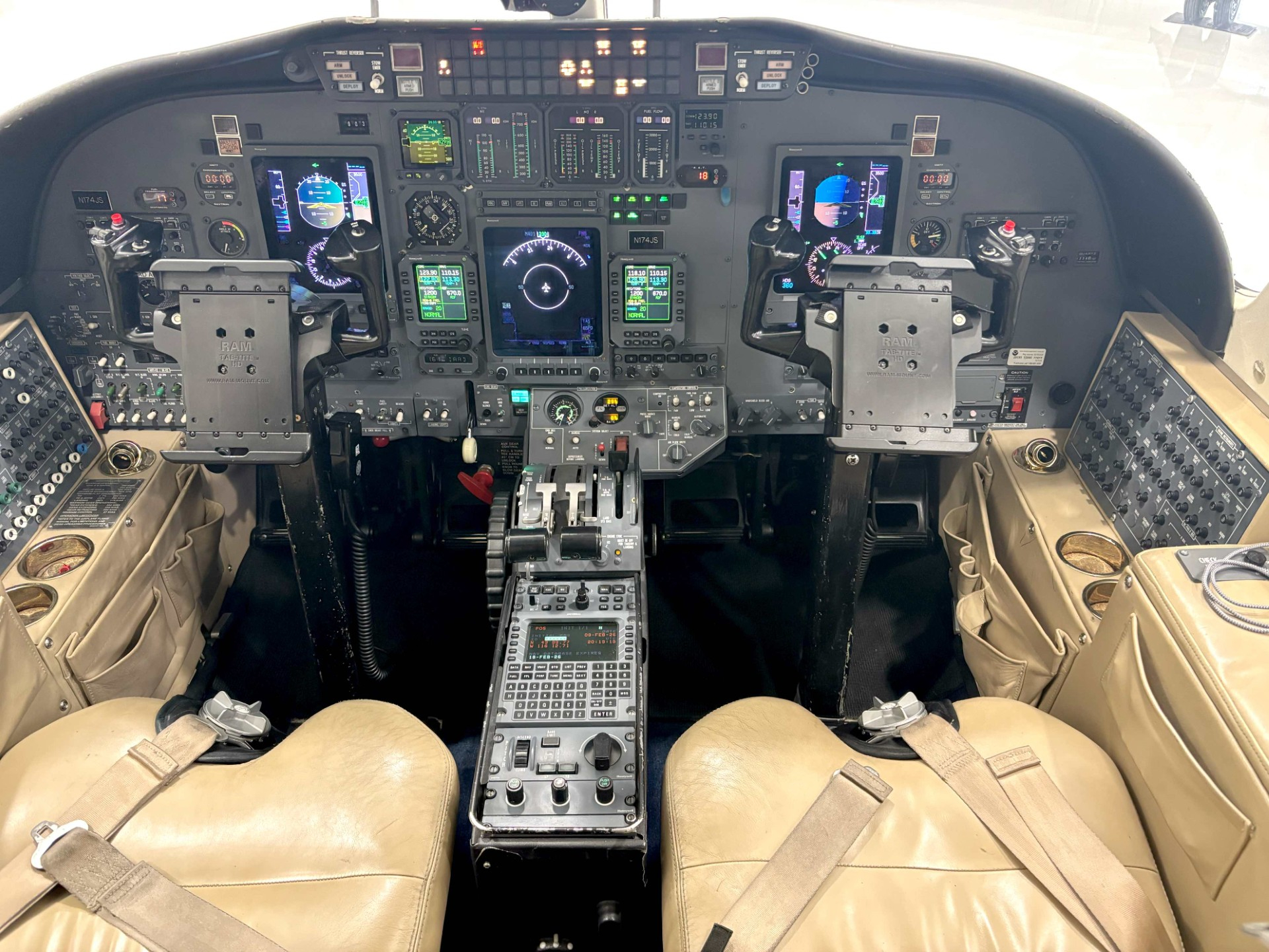 CESSNA CITATION ENCORE photo 3