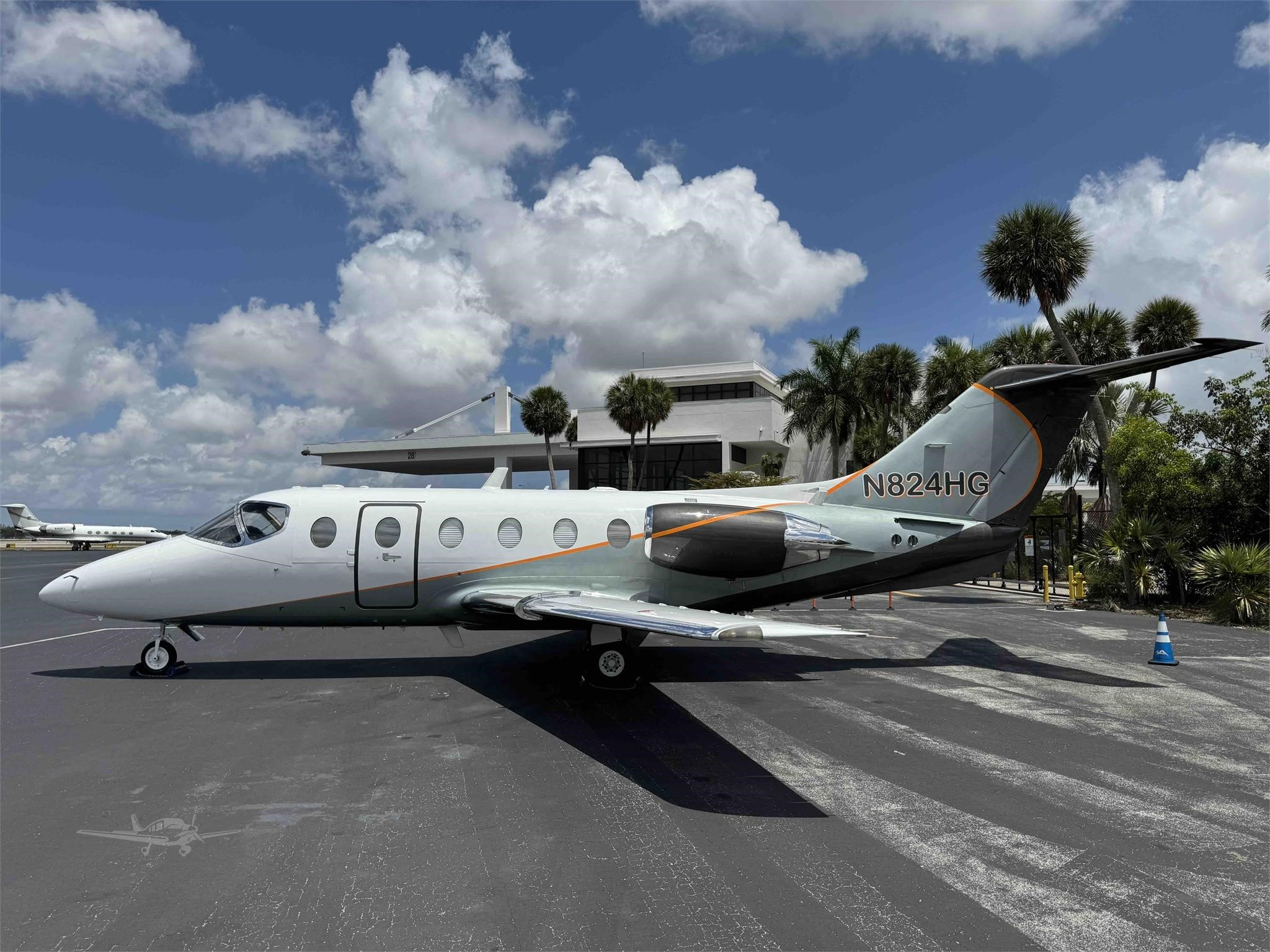 BEECHCRAFT BEECHJET 400A photo 2