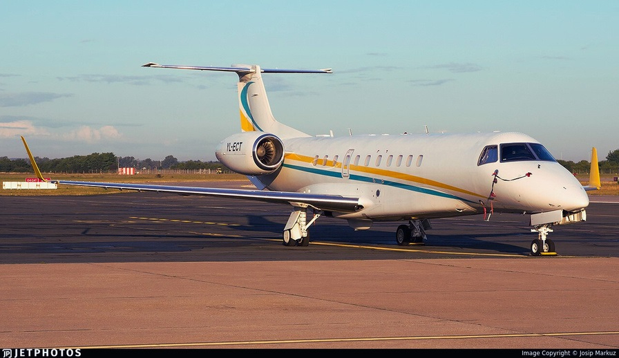 EMBRAER LEGACY 650 photo 3