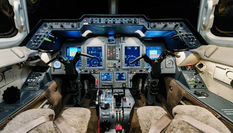 HAWKER 800XP photo 3