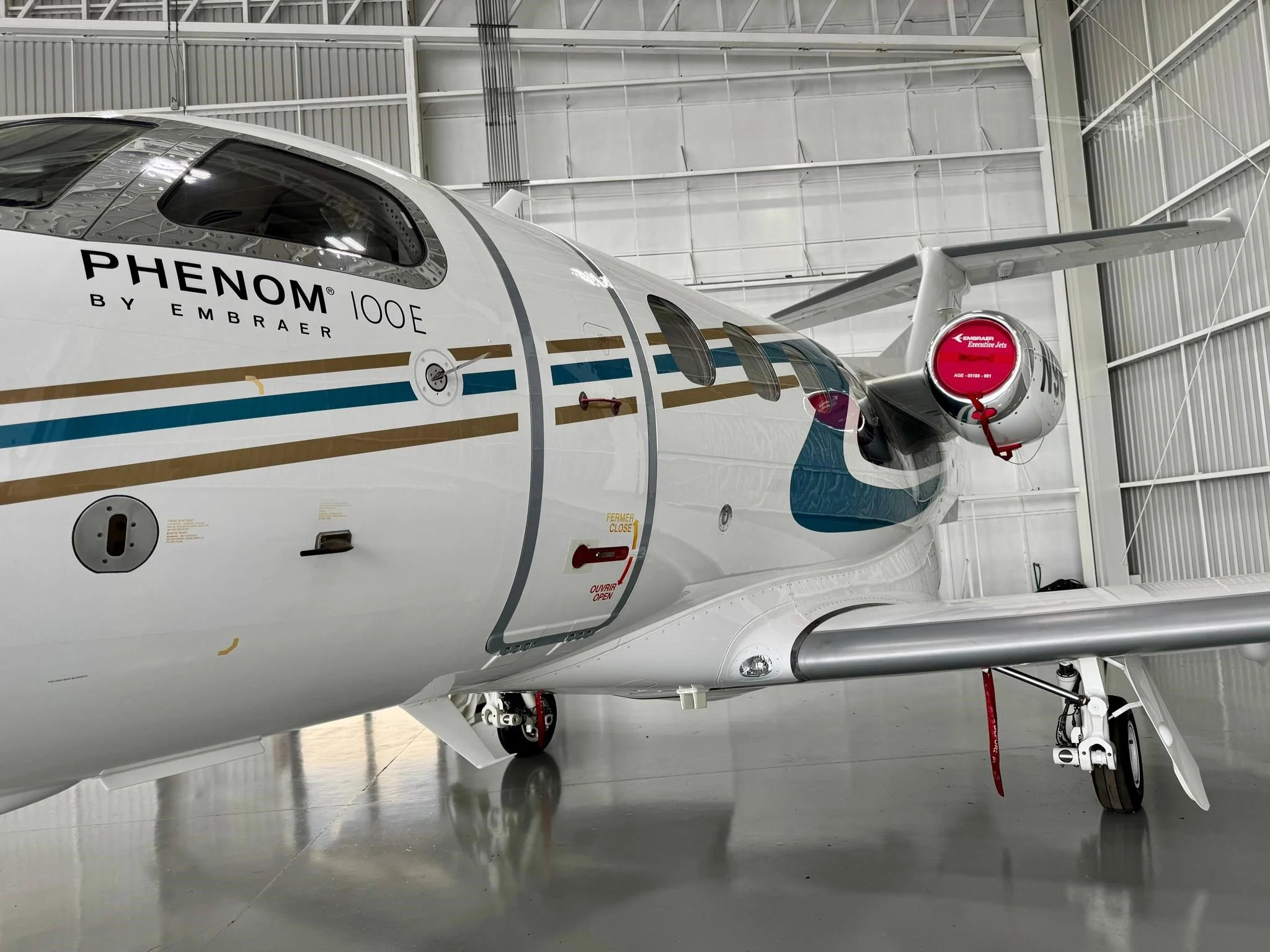 EMBRAER PHENOM 100E photo 3